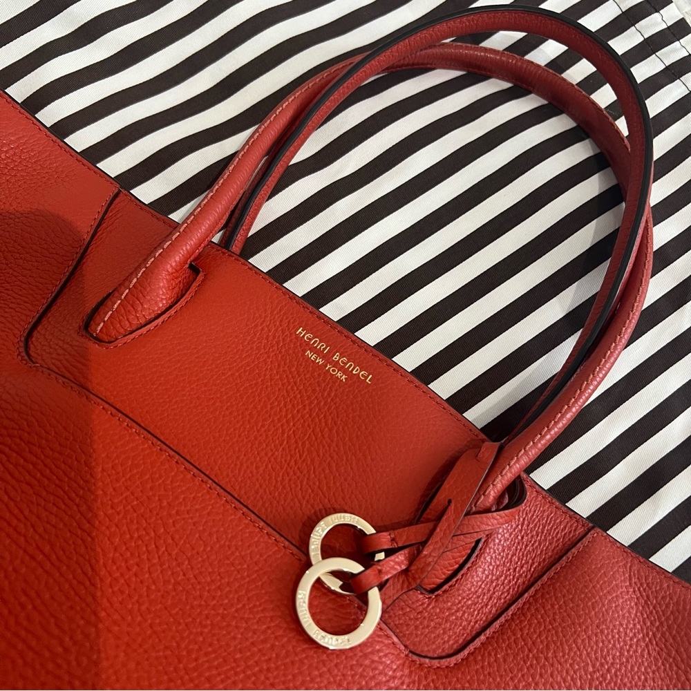 Henri Bendel Shoulder Handbag Purse Leather